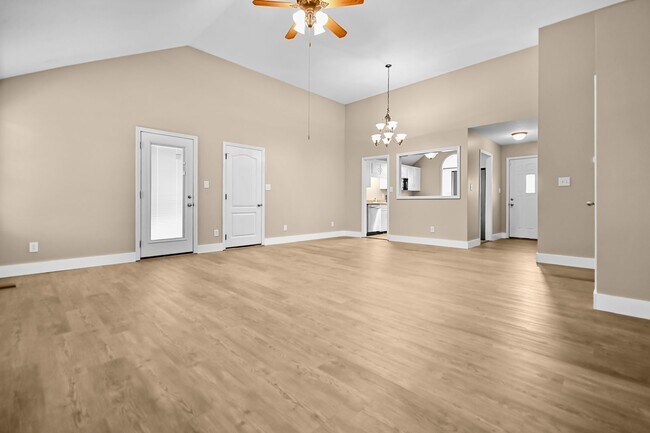 Photo - Pet Friendly Three Bedroom!