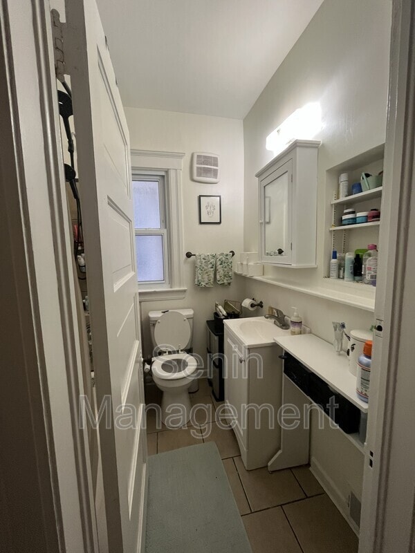 Photo - 4190 Hurlbut St