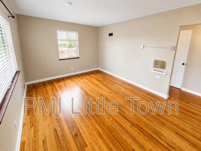 Photo - 3622 Hudson St