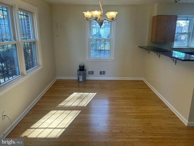 Photo - 3013 Nash Pl SE