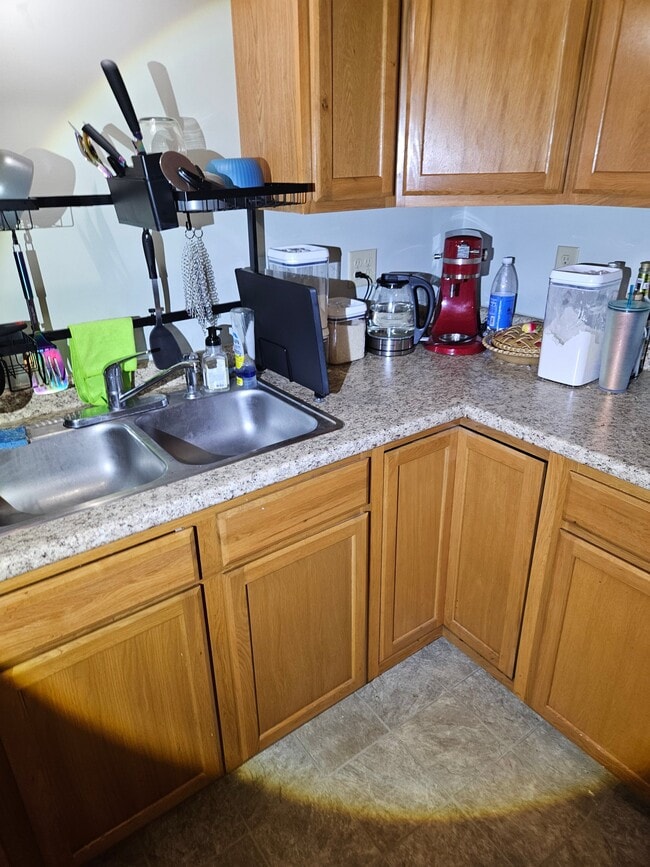 Photo - 117 Perham St Unit 5