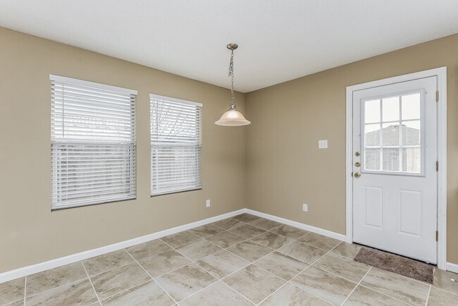 3909 Fox Run Dr