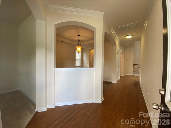 Photo - 6512 Manitoba Ln