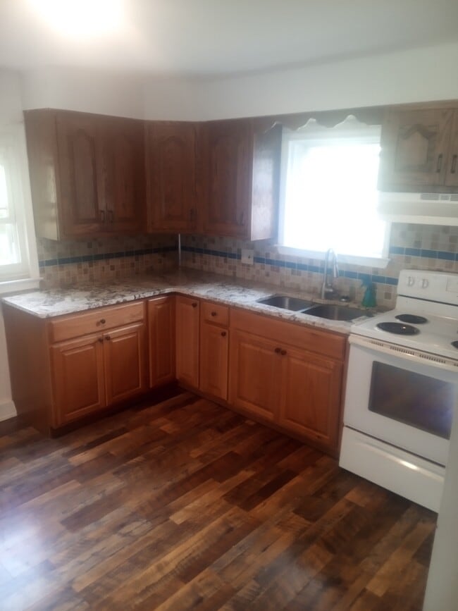 Photo - 8 Murphy Ave