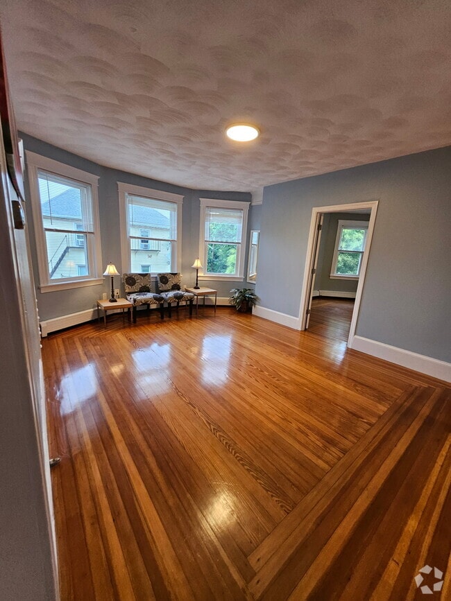 Building Photo - 334 Hawkins St Rental