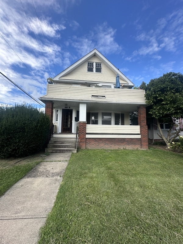 Building Photo - 2228 Wyandotte Ave Rental