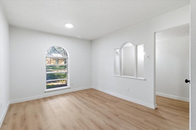 Photo - 4333 Thicket Dr