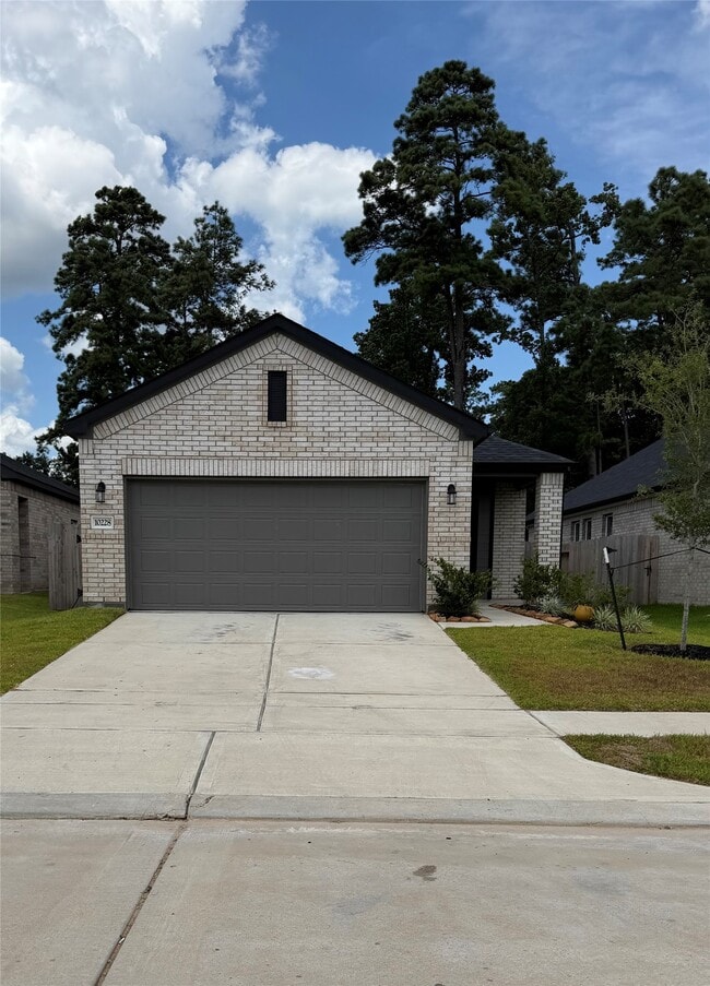 Building Photo - 10228 Badger Run Ln