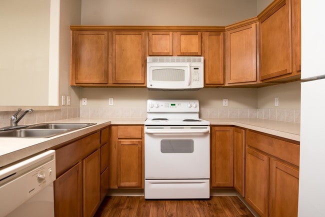 Marketplace | Townhome Kitchen - Fairview Village Homes