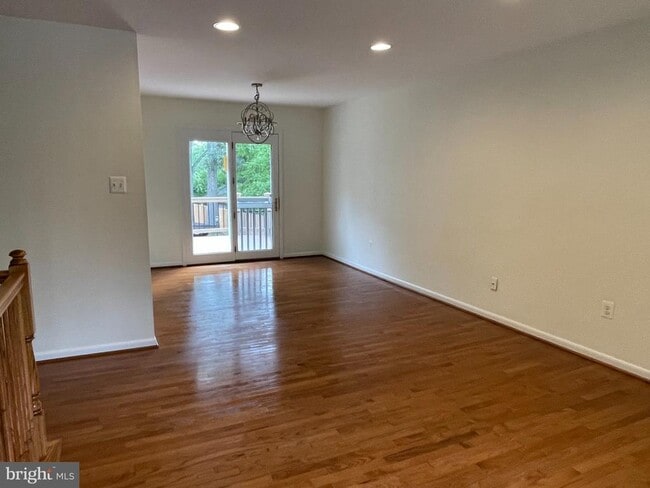 Photo - 271 Crandell Rd