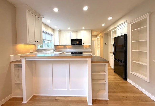 Photo - 1145 W 28th Ave