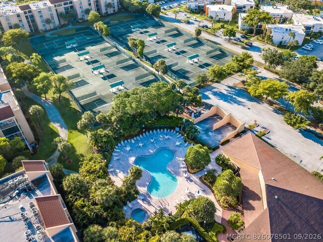 500 Egret Cir Unit 8308