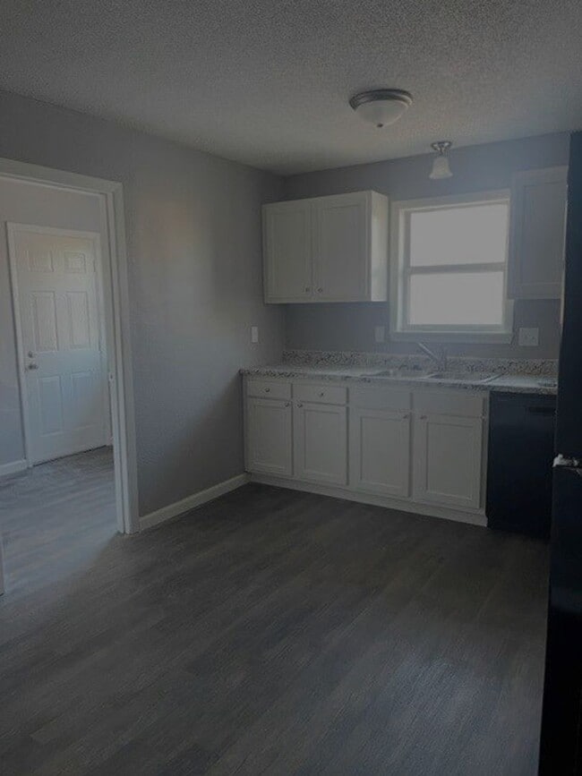 Photo - 3402 S Leonine Rd