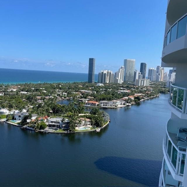 Photo - 20201 E Country Club Dr Unit 704