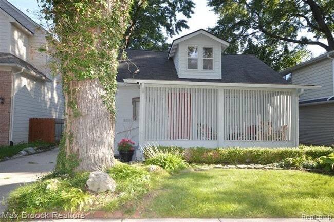 Building Photo - 932 Humphrey Ave