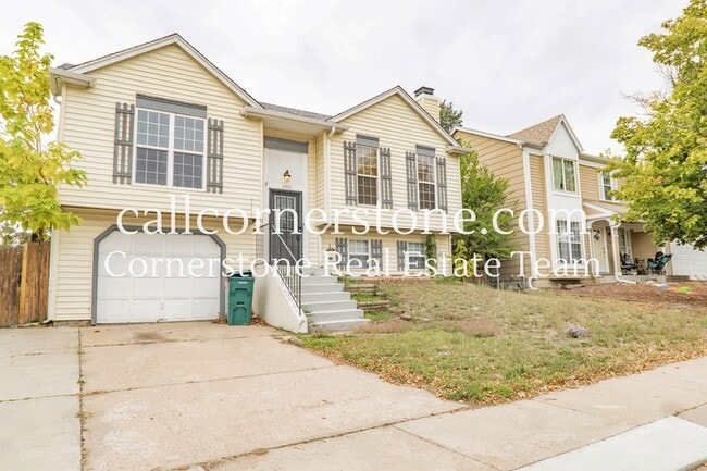 Photo - 2570 Clarendon Dr