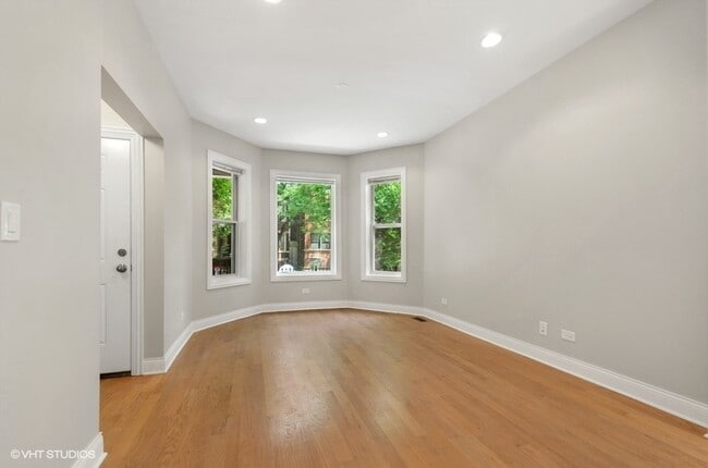 Photo - 5816 N Ridge Ave Unit 1F