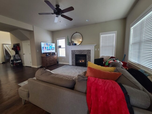 Photo - Three Bedroom Town Home  near Union Park Available February 1st