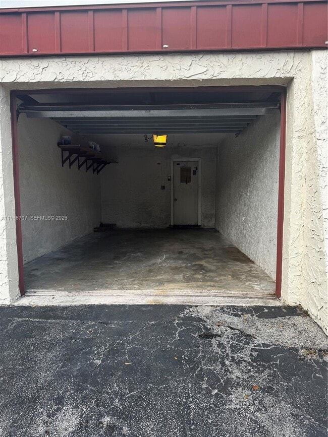 Photo - 9905 NW 66th St