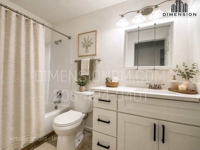 Photo - 717 Myrtine St Unit D
