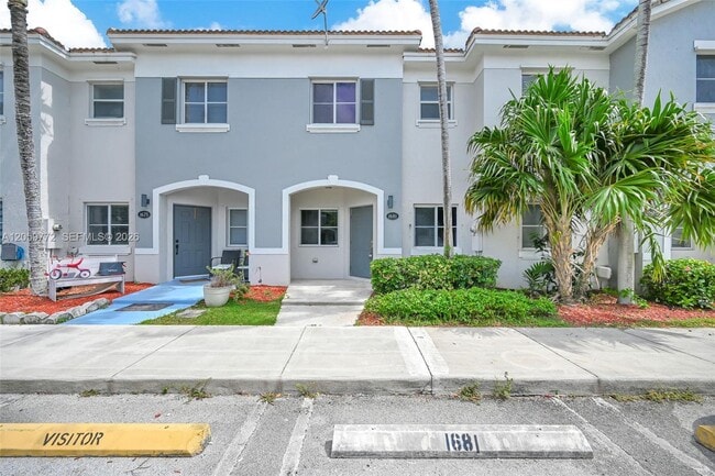 Photo - 1681 SE 30th St