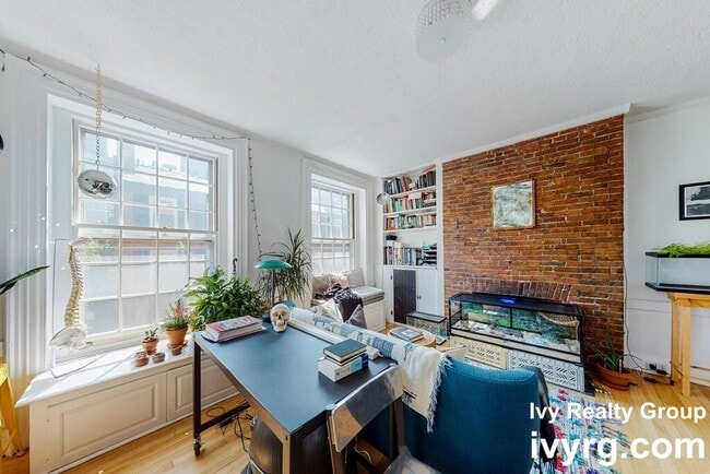 20 Joy St