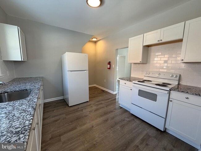 Photo - 317 W Broad St