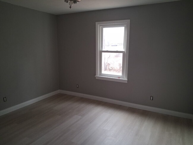 Building Photo - 7450 Calvin Ave