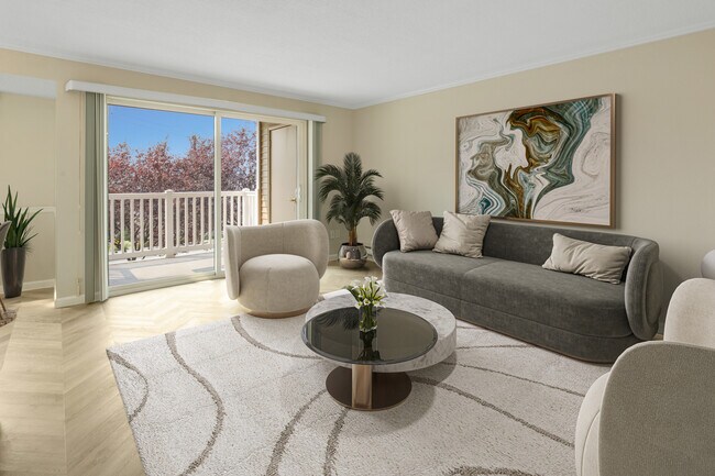 Expansive Living Area - 8632 164th Ave NE Unit 103