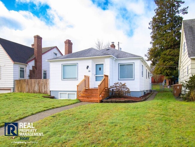 Building Photo - 910 N Union Ave