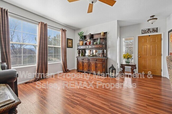 Photo - 2240a Whale Pt