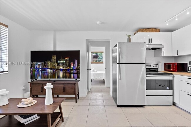 Photo - 1841 SW 29th Ave Unit B