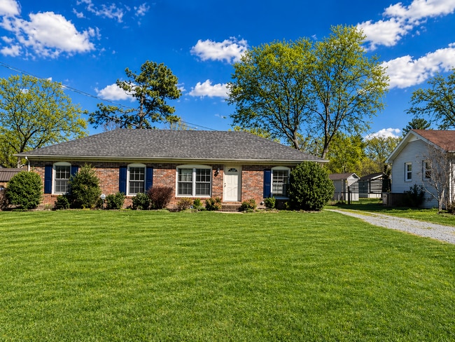 Building Photo - 832 Craig St