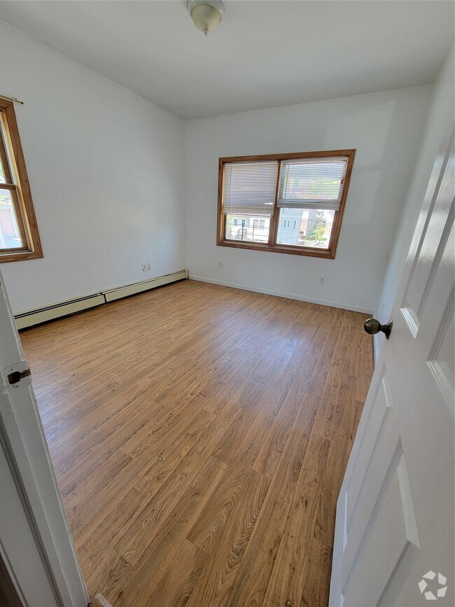 Building Photo - 11 Frederic Pl Rental