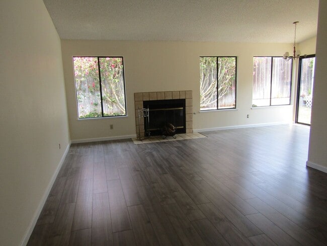 Photo - Single Level Home Located in The Pacific Estates