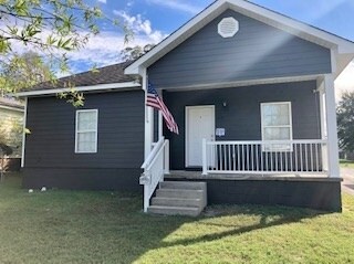 Photo - 409 19th St E