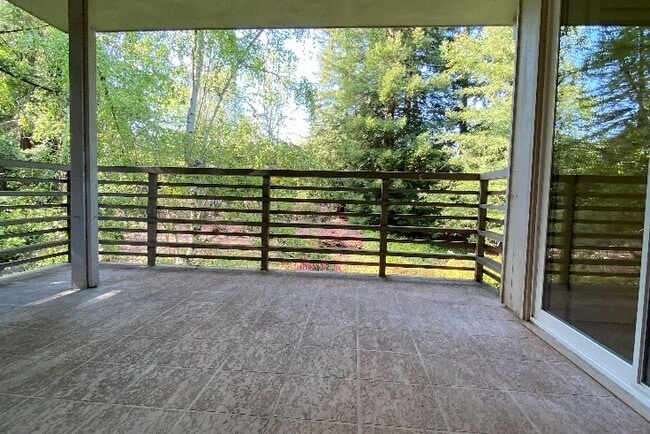 Private patio - 1100 Sharon Park Dr Unit 11