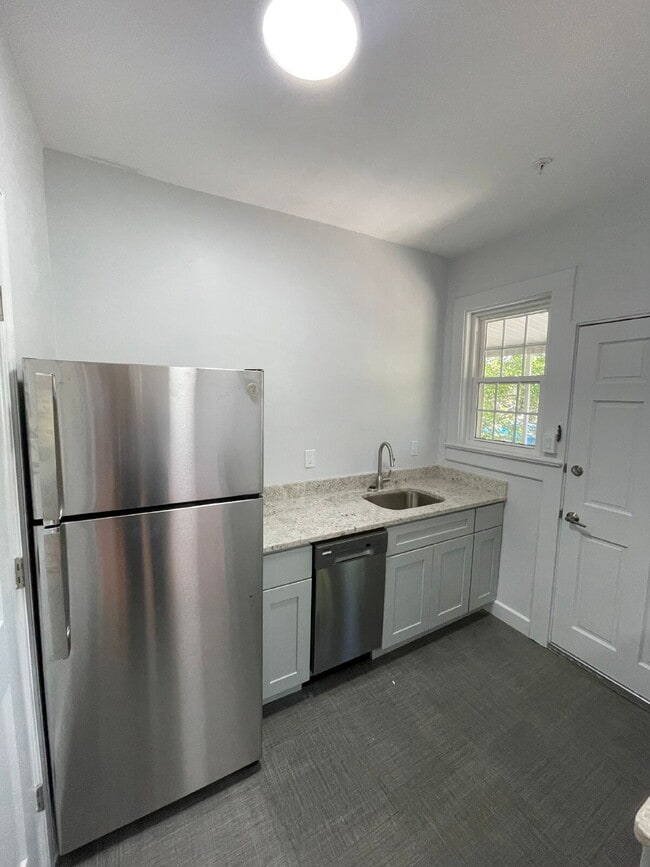 Photo - Completely remodeled 2/1 in Midtown Unidad A