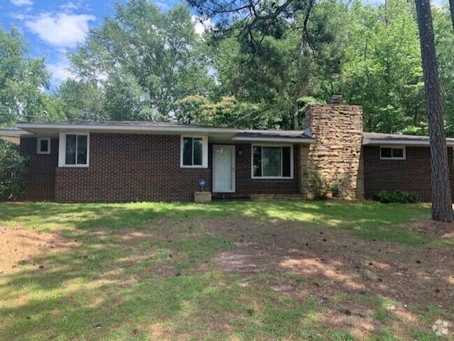 Building Photo - Charming home in Auburn!
