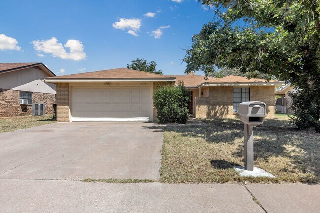 Photo - 6935 Amber Dr