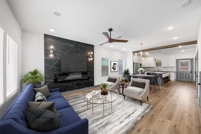 Photo - 6813 Parkhurst Dr