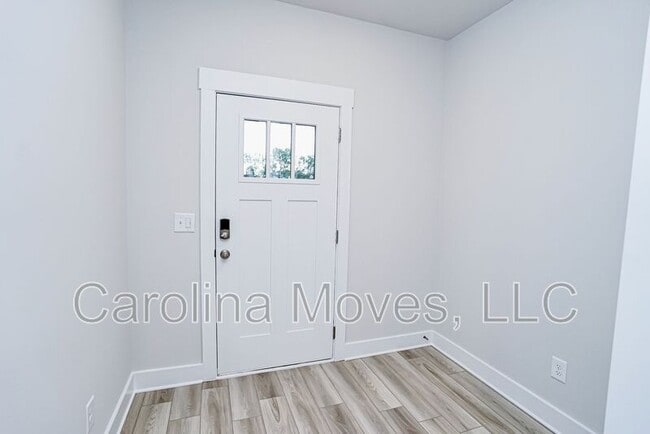 Photo - 1358 Maplesmith Wy