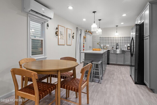 Photo - 81 Franklin Ave