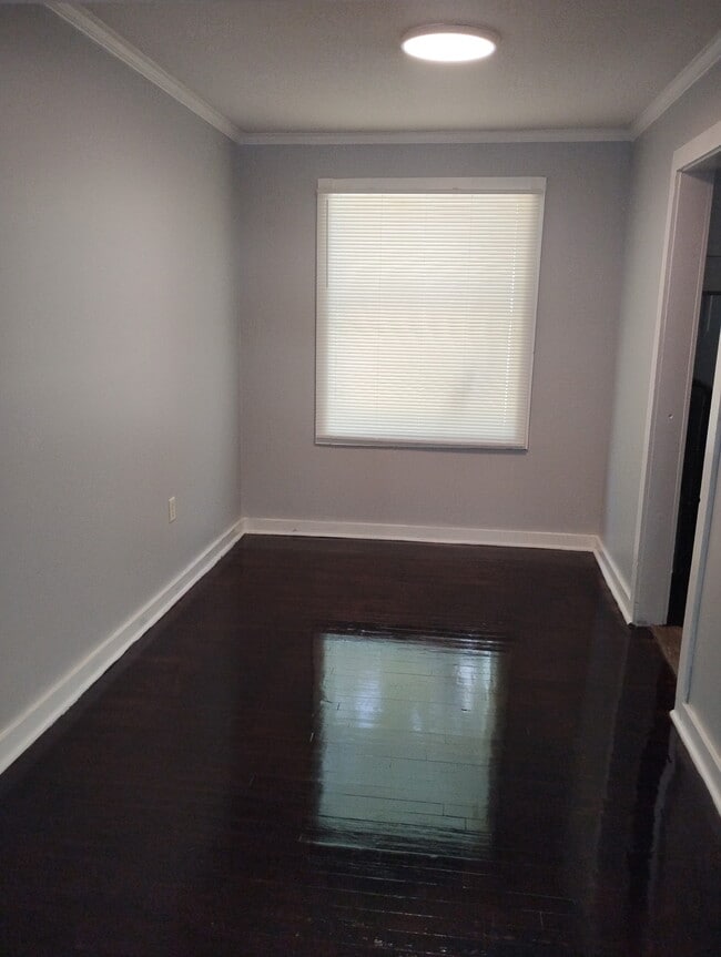 Photo - 1503 W 6th St