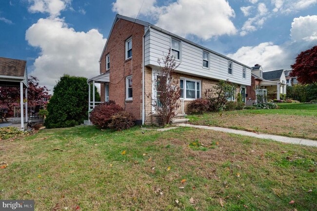 Photo - 117 E Broad St