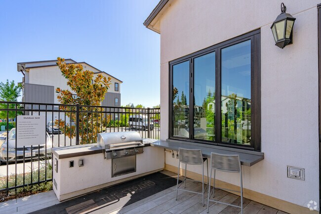 Sala California - The Strand