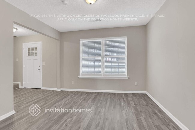 Photo - 562 Grandview Cir