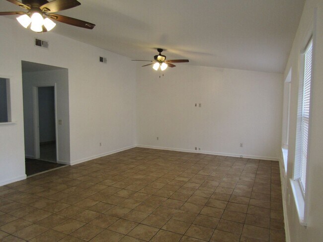 Photo - 1087 Desert Shield St