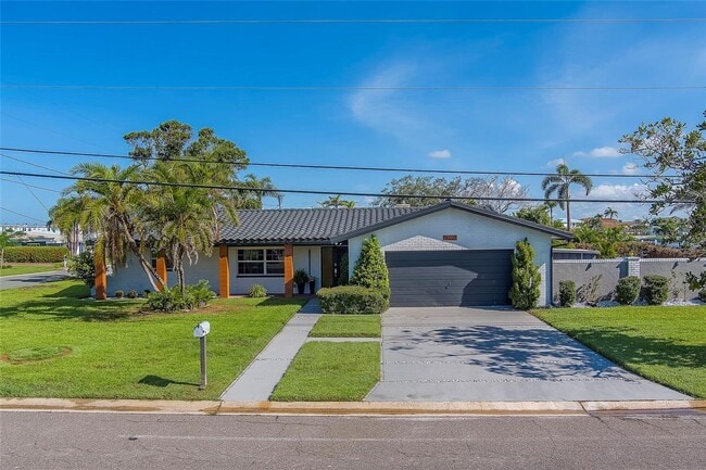 Building Photo - 400 Capri Blvd