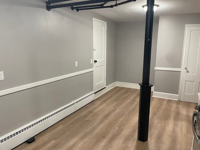 Photo - 366 Essex St Unit B